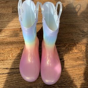 Girls rain boots great condition